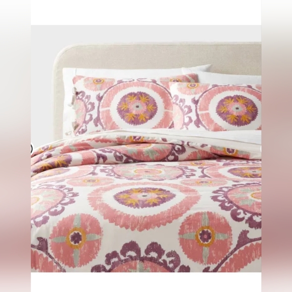 King Suzani Print Duvet Cover and Sham Set - Threshold™